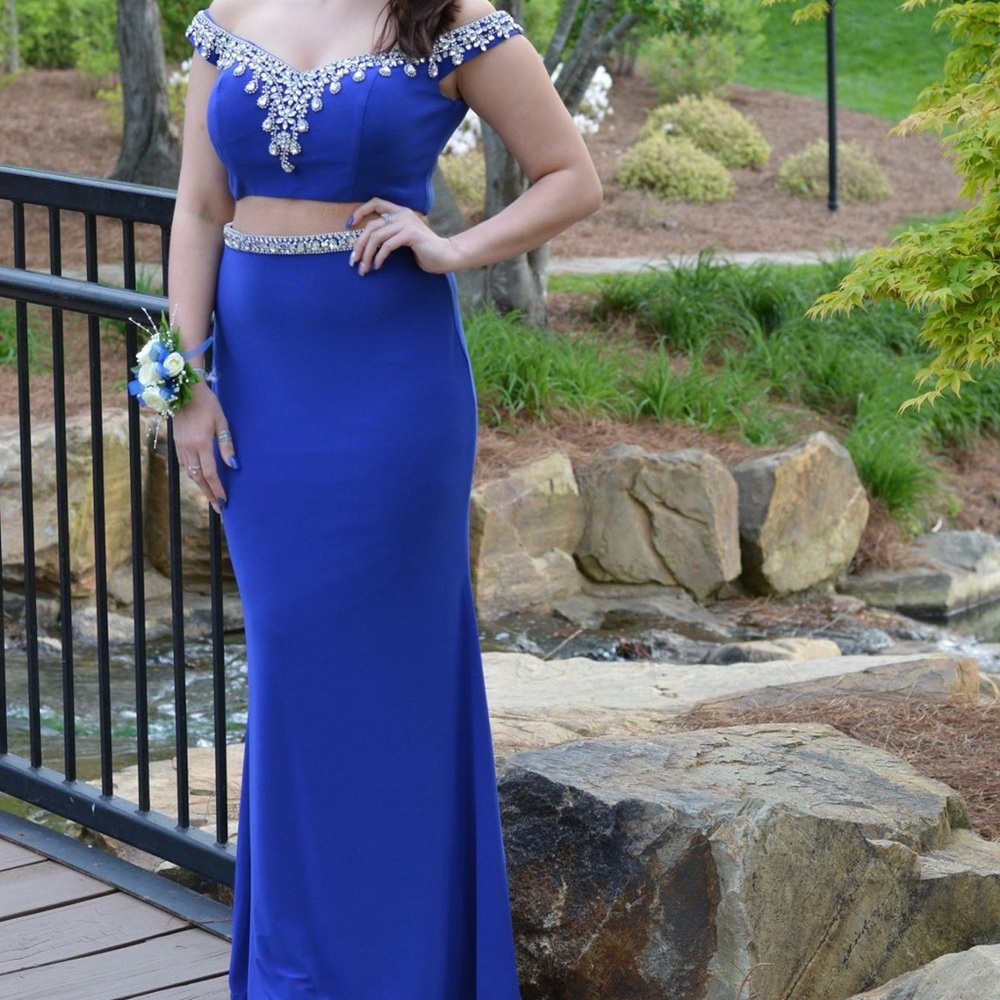 Blue dress